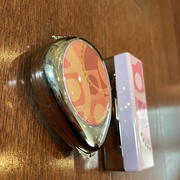 Makeup holders - Picture 3 of 4